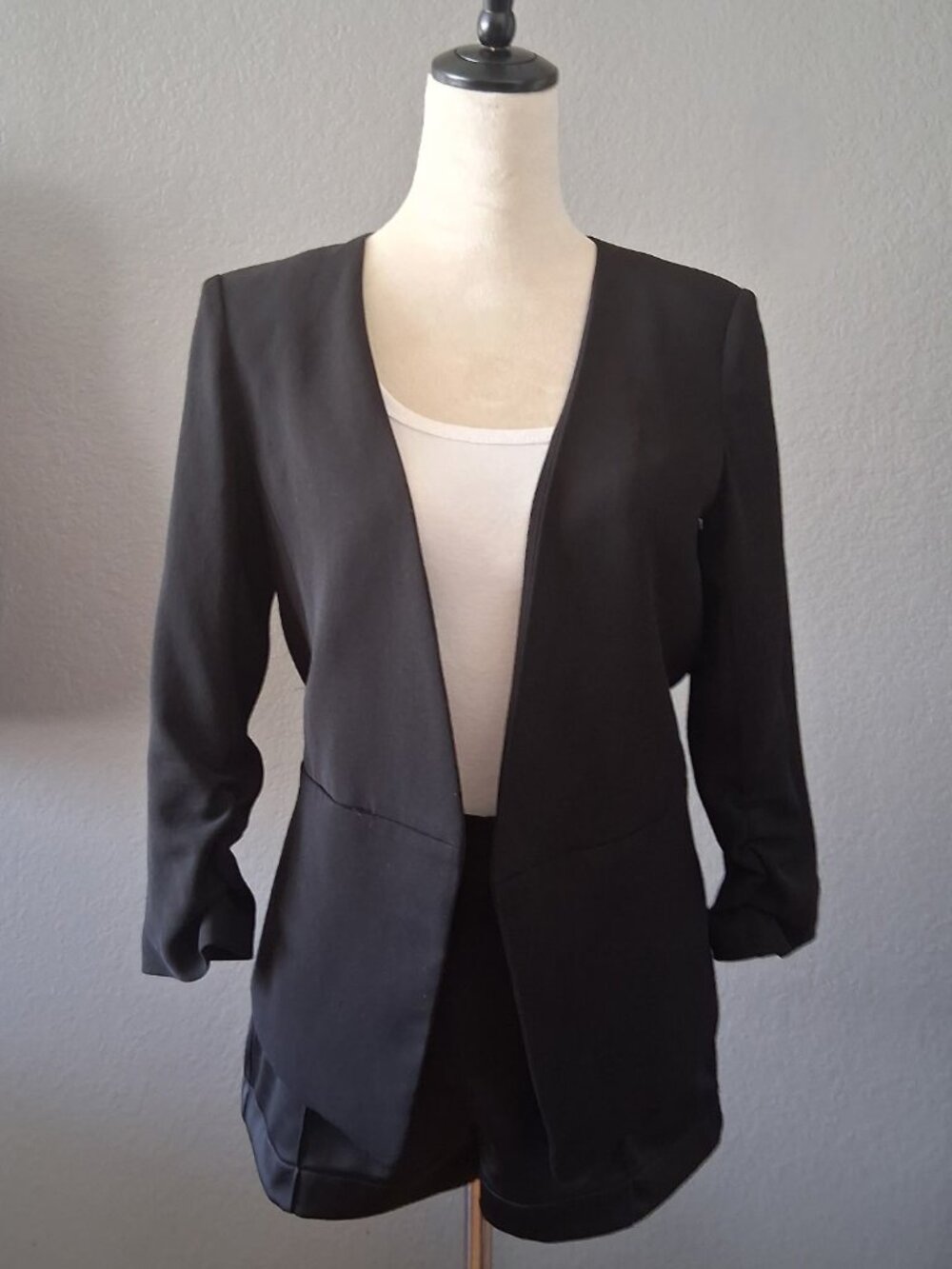 3/4 Sleeve Open Back Bow Tie Blazer Jacket - Picture 3 of 6